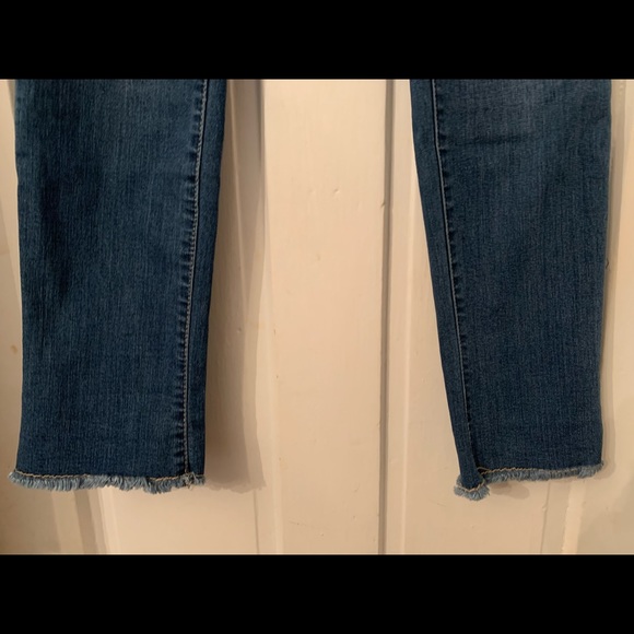 1822 Denim Distressed Ankle Skinny Jeans - Picture 6 of 9